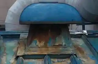 工場屋根ダクト廻り雨漏りの施工前