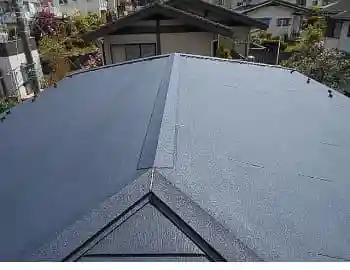 鎌倉市、コロニアル屋根の雨漏りによる葺き替え