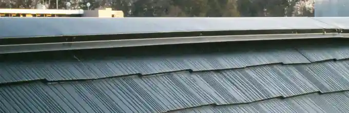 棟板金の釘抜け・浮きは雨漏り原因になる