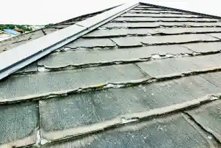 パミール屋根表面の剥がれ症状