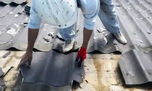 かわらUにひび割れ、割れが起き易い部分