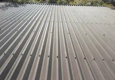 折板屋根の外観