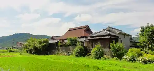 茅葺きトタン屋根の葺き替え依頼