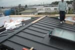 横葺きの金属屋根からガルバリウム鋼板屋根への取り替え工事