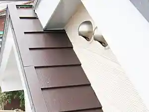 雨漏り確率100%のガルバリウム屋根完成写真